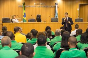 Psicóloga Denise Braz e economista Hélio Arthur Reis Irigaray falam sobre diversidade nas organizações (Foto Brunno Dantas/TJRJ)